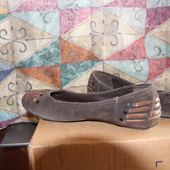 Brown suede Calvin Klein Jeans flats - Size 8 - Picture 5 of 8
